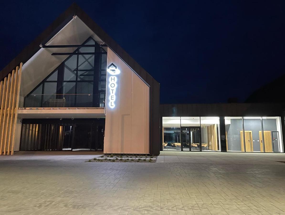 Hotel & Restauracja Nad Sandela Lubawa エクステリア 写真